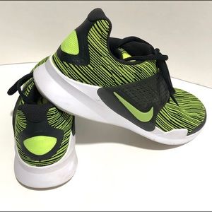 nike arrowz green